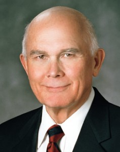 Elder Dallin Oaks calls for unity in protecting religious liberty