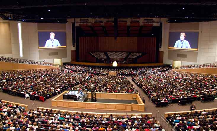 Julie Beck worldwide leader of Mormon Women Mormon women hold leadership positions in LDS Church