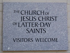 visitors-welcome-at-mormon-church Mormon Sunday meetings