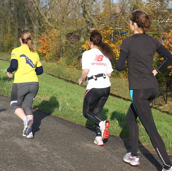 Three_running_women